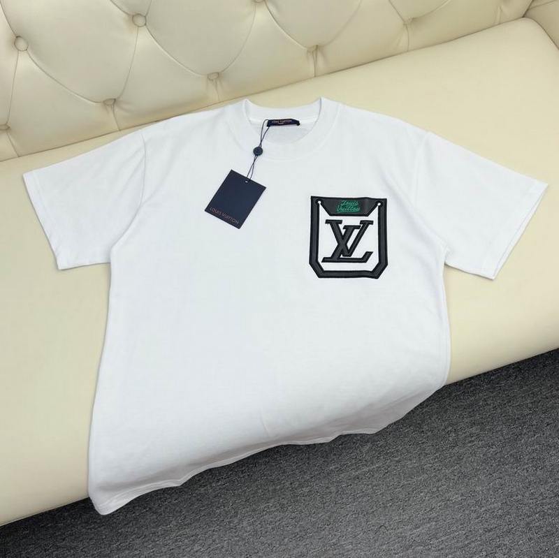 Louis Vuitton Men's T-shirts 970